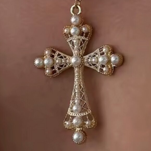NWT Pearl 2 Pieces Choker  and Cross Pendant Necklace - Picture 5 of 11